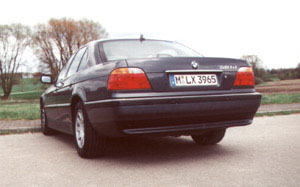 bmw7er-4.jpg (22140 Byte)