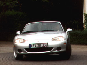 mx5-3.jpg (28155 Byte)